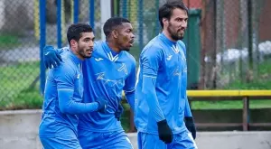 {{ otherArticle[0].article.title }}