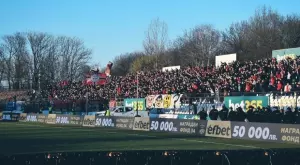 {{ otherArticle[0].article.title }}