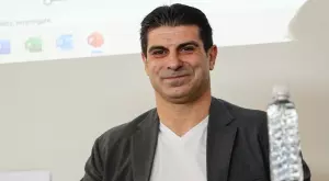 {{ otherArticle[0].article.title }}