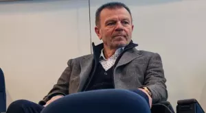 {{ otherArticle[0].article.title }}