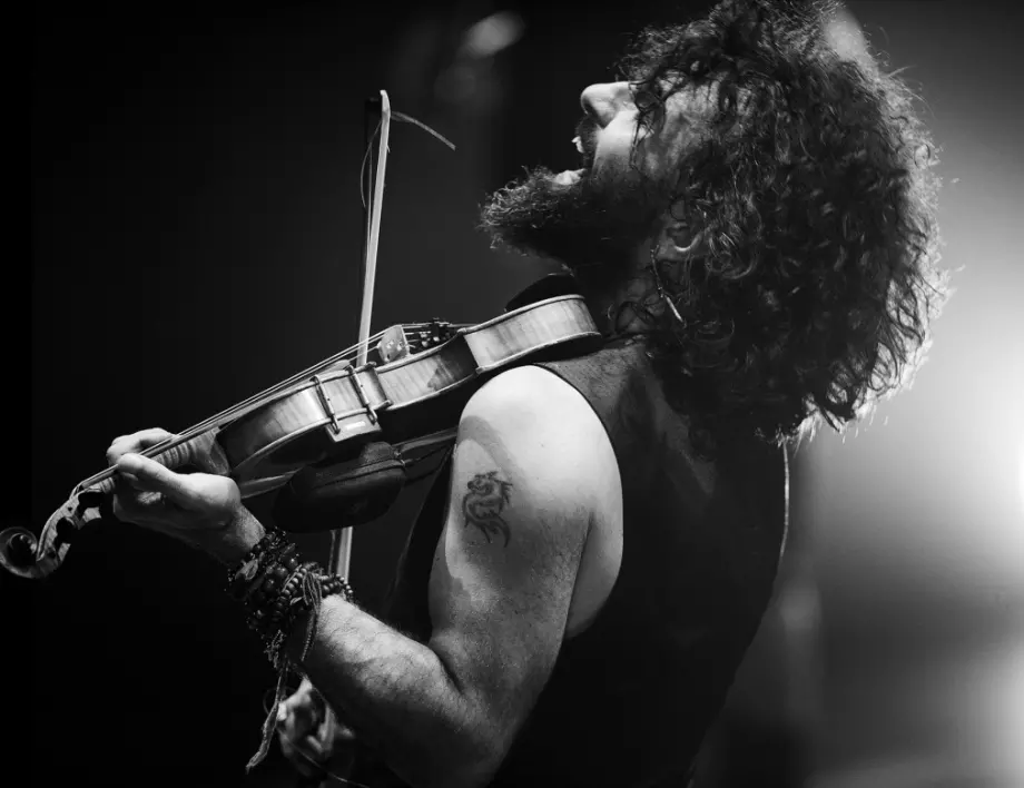 Ара Маликян свири на Античния театър през септември