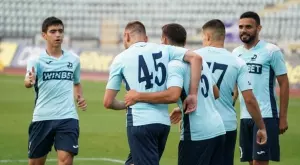 {{ otherArticle[0].article.title }}