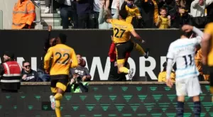 {{ otherArticle[0].article.title }}