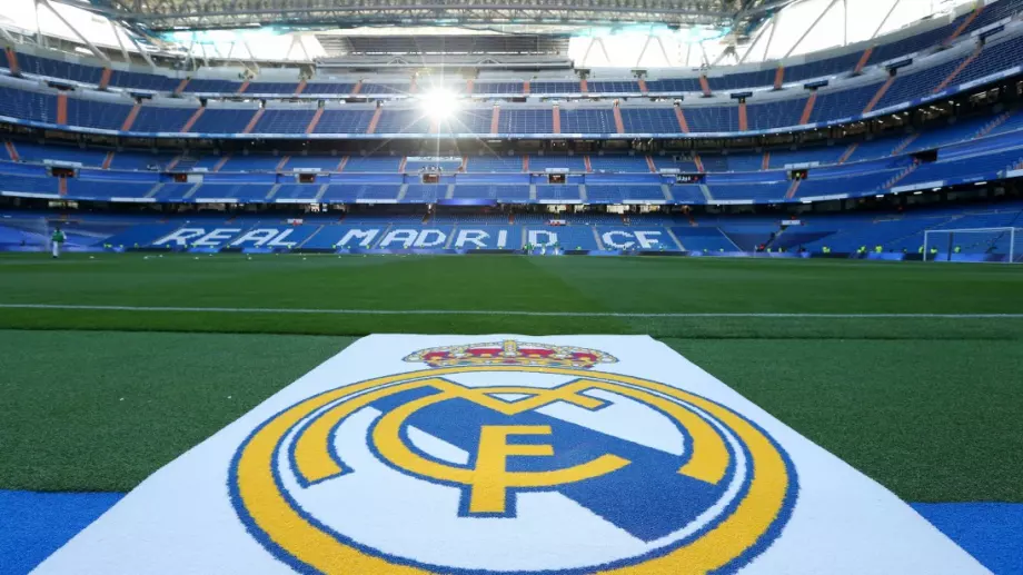 Реал Мадрид хвърля милиони и сменява тревата на "Бернабеу" за пети път от началото на сезона