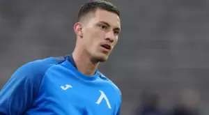 {{ otherArticle[0].article.title }}