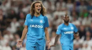 Олимпик Марсилия "хвърли кърпата" в борбата за титлата във Франция