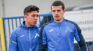 {{ otherArticle[0].article.title }}