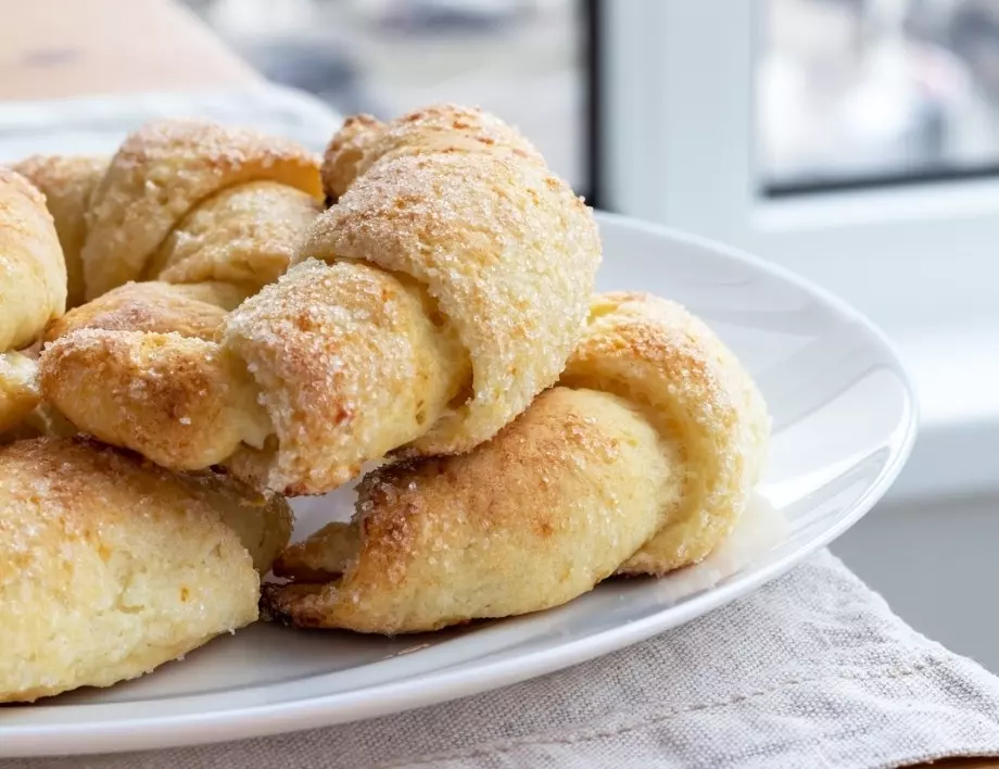 Неустоими козуначени кифлички