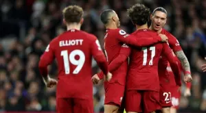 Феновете в екстаз: 3 гола, 3 асистенции - Салах и Нунес с майсторски комбинации (ВИДЕО)