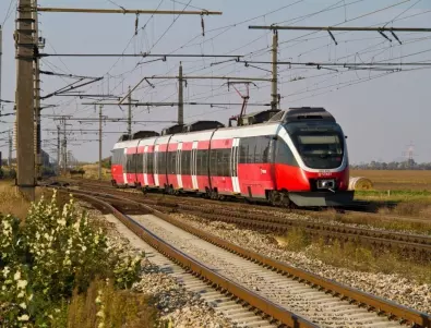 Два влака се удариха челно в Полша, има ранени (СНИМКА)