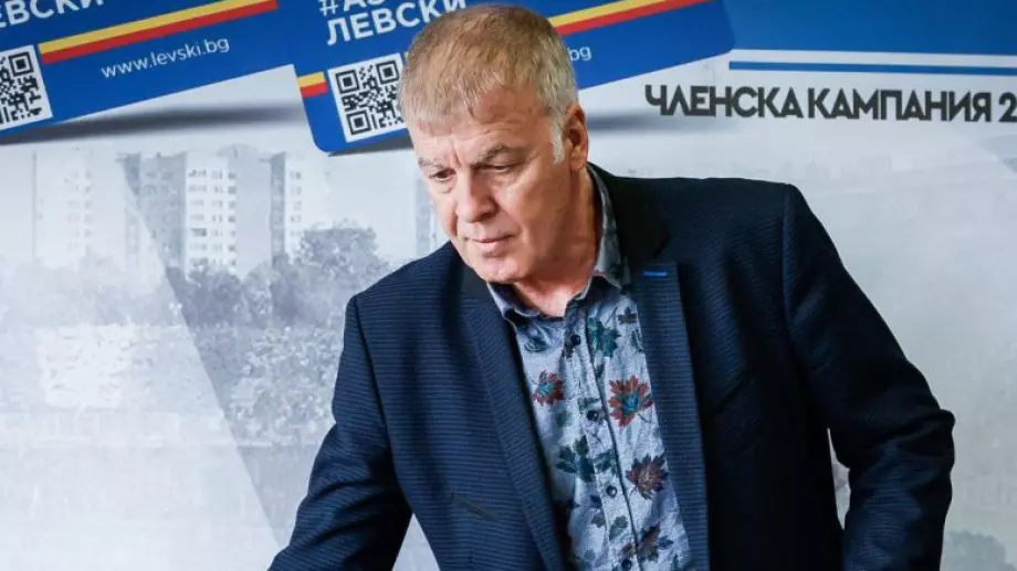 Важна личност в българския футбол с разкритие за Левски: Някой някъде влияе