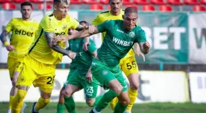 {{ otherArticle[0].article.title }}