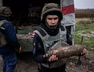 Руските сили обстреляха с касетъчни боеприпаси екип на 