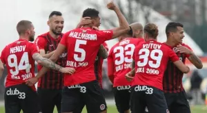 {{ otherArticle[0].article.title }}