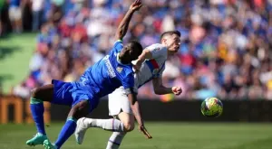 {{ otherArticle[0].article.title }}