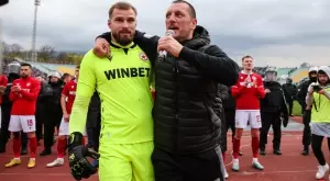 {{ otherArticle[0].article.title }}