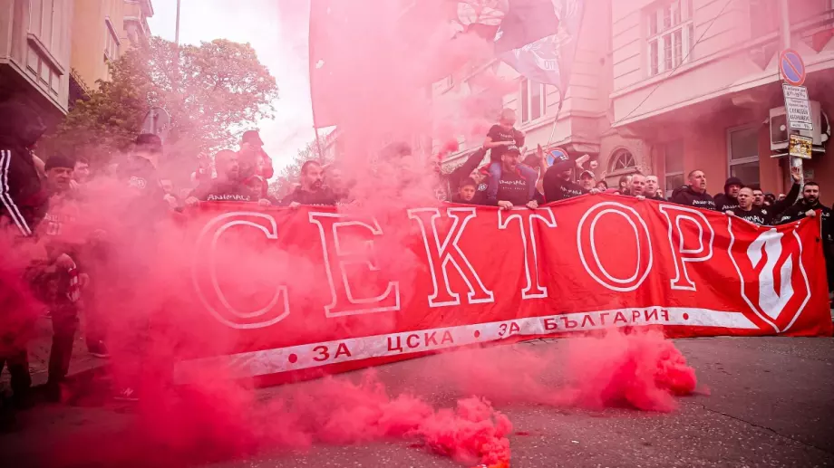 Организираните фенове на Черно море предупредиха тези на ЦСКА за евентуални "неприятни последици"