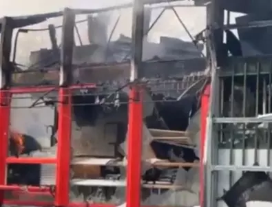ВИДЕО: Пожар в кафене в Москва