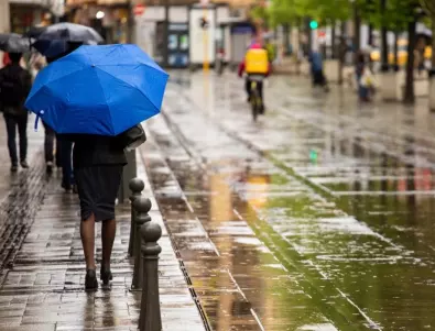 Жълт код за дъжд в почти цяла България в сряда