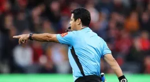 ВИЦ НА ДЕНЯ: Футболен съдия се явил пред Свети Петър... 