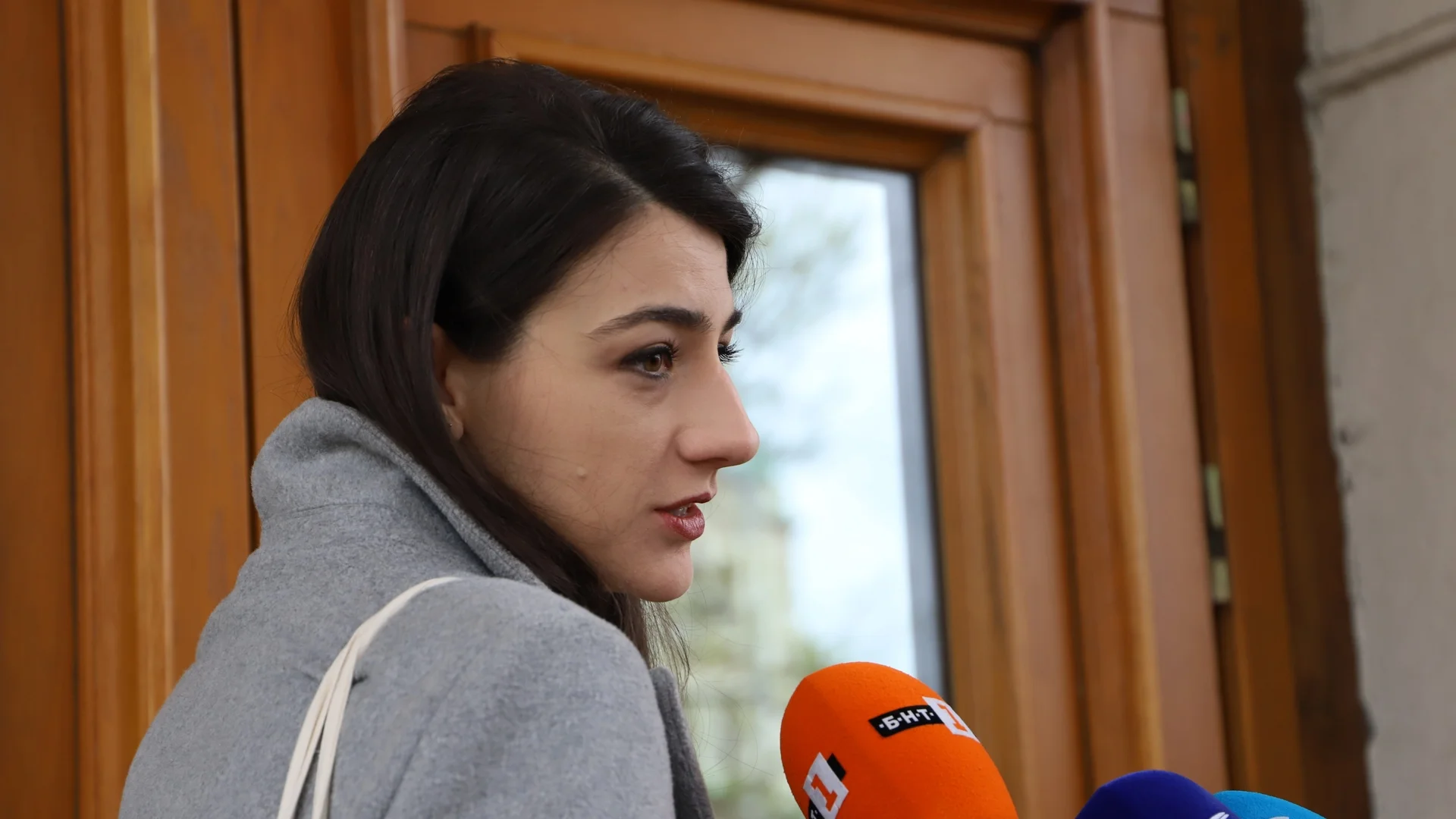 Лена Бориславова: Утре се готви още един ход от ГЕРБ, надявам се да не бъде извършен