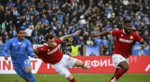 {{ otherArticle[0].article.title }}