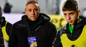 {{ otherArticle[0].article.title }}