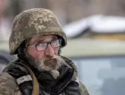 "Дядовци в армията": Украйна праща възрастни хора на фронта, икономиката реагира