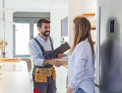 Три начина да спестите пари при наемане на майстор за ремонти у дома