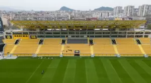 {{ otherArticle[0].article.title }}