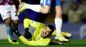 Футболист отпразнува влизането на Бърнли във Висшата лига с бакшиш от 10 000 евро