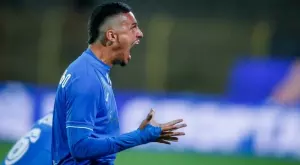 {{ otherArticle[0].article.title }}