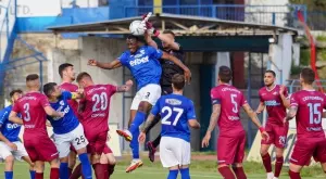 {{ otherArticle[0].article.title }}