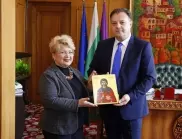 Кметът на Велико Търново и посланикът на Румъния искат автобусна линия до Букурещ и обратно
