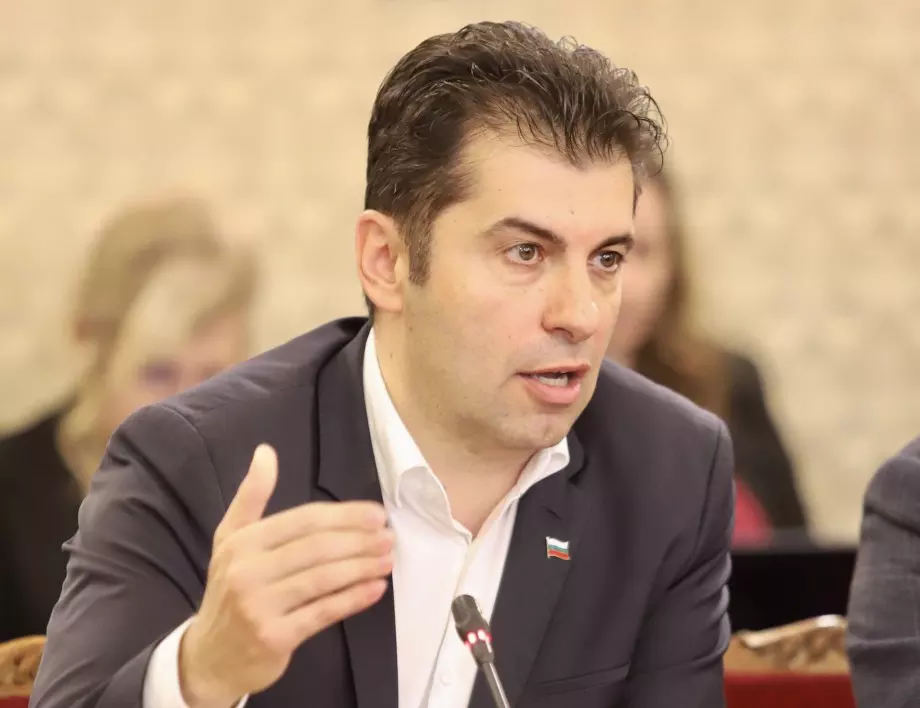 "Не трябва да слагаме каруцата пред коня": Кирил Петков коментира компенсациите за гориво (ВИДЕО)