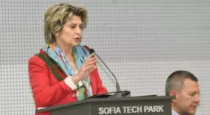 Министър Лечева отсече: Състоянието на спортната инфраструктура в България е тежко