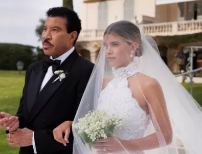 Лайнъл Ричи омъжи дъщеря си и се раздаде на сватбата (ВИДЕО)