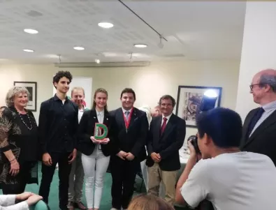 Български отбор ученици стана финалист в международен турнир по дебати в Лисабон