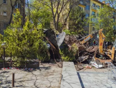 Продължава премахването на незаконни и опасни павилиони в София