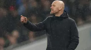 Потвърдено: Манчестър Юнайтед изгони Ерик Баи, той си намери нов клуб до България