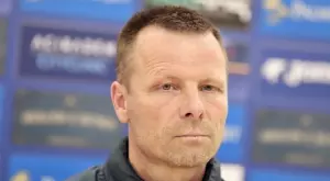 {{ otherArticle[0].article.title }}