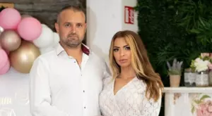 {{ otherArticle[0].article.title }}