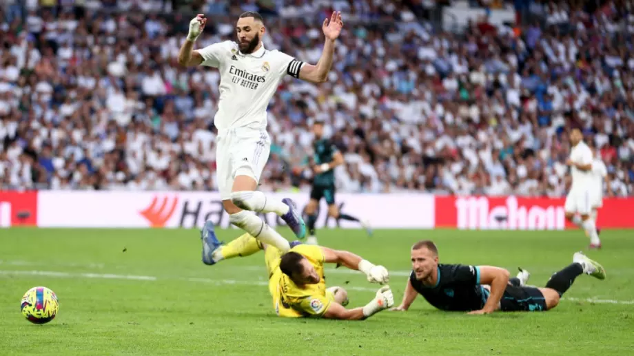 Голове и греди между Реал Мадрид и Алмерия, но вечерта бе на Бензема (ВИДЕО)