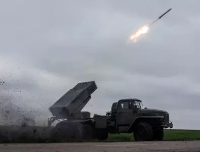 Взрив в Мариупол, руснаците за малко не свалиха свой самолет с ракета (ВИДЕО)