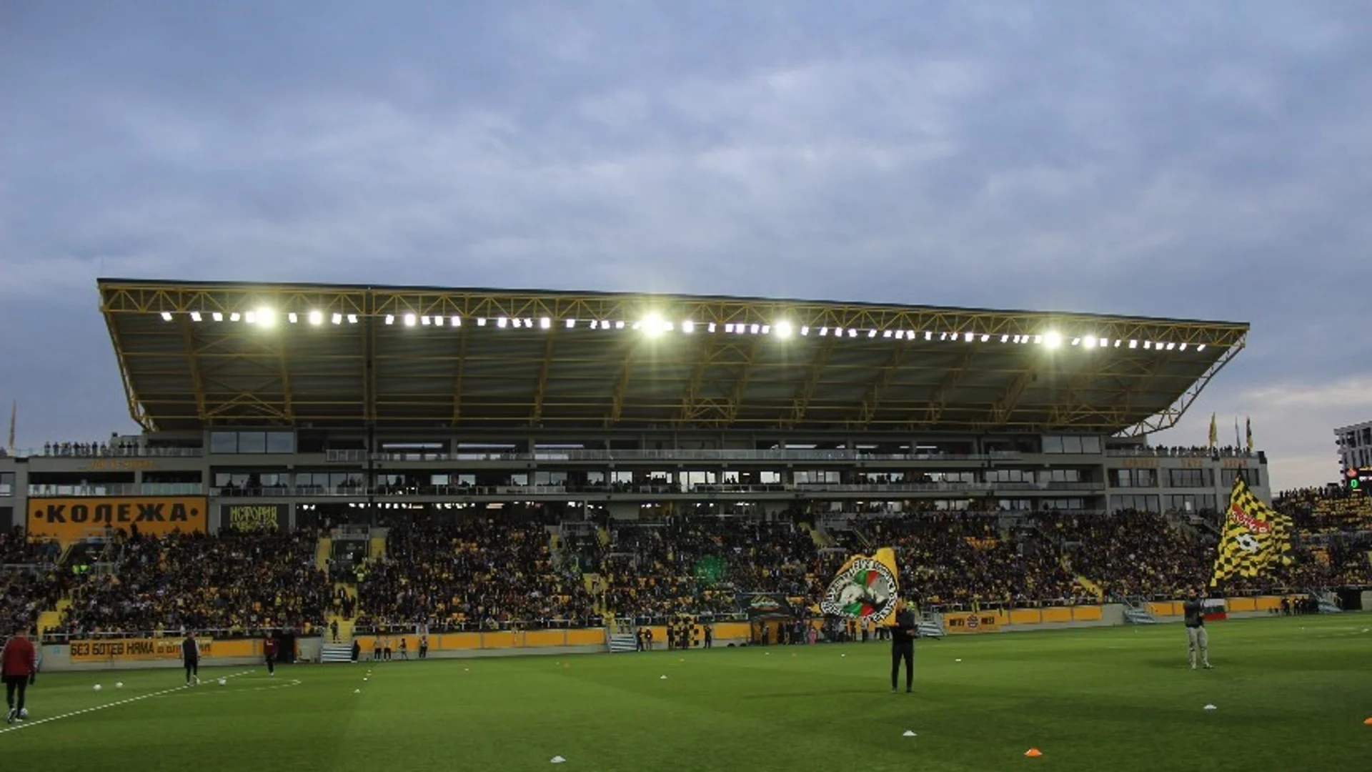 Ботев Пловдив с жалба до БФС, „канарчетата“ не са доволни от програмата на Първа лига