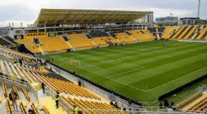 Националите ще домакинстват и в Пловдив, УЕФА инспектира стадиона на Ботев 