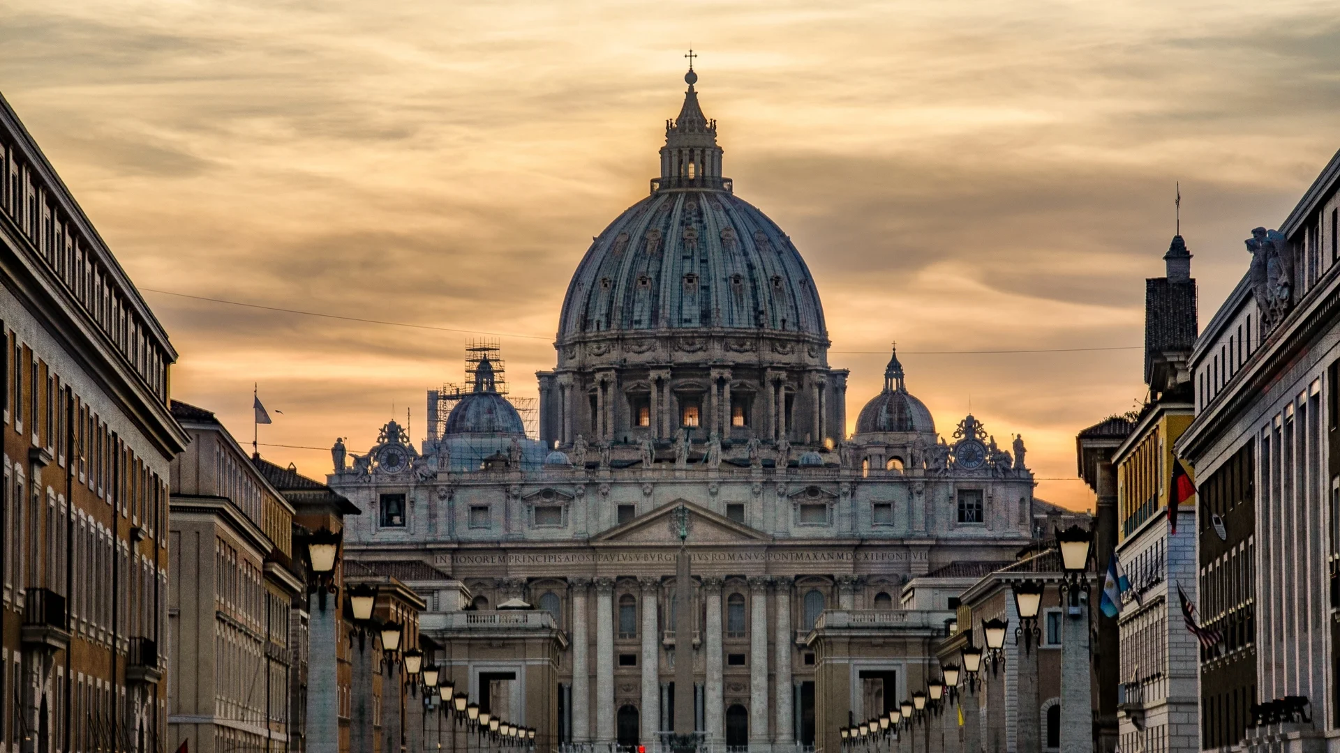 Ватиканът: Операциите за смяна на пола застрашават "уникалното достойнство" на човека