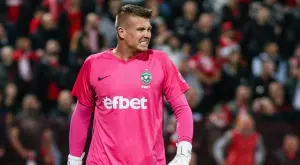 {{ otherArticle[0].article.title }}