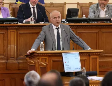Георги Свиленски към управляващите: Недейте да изнасилвате българския парламент