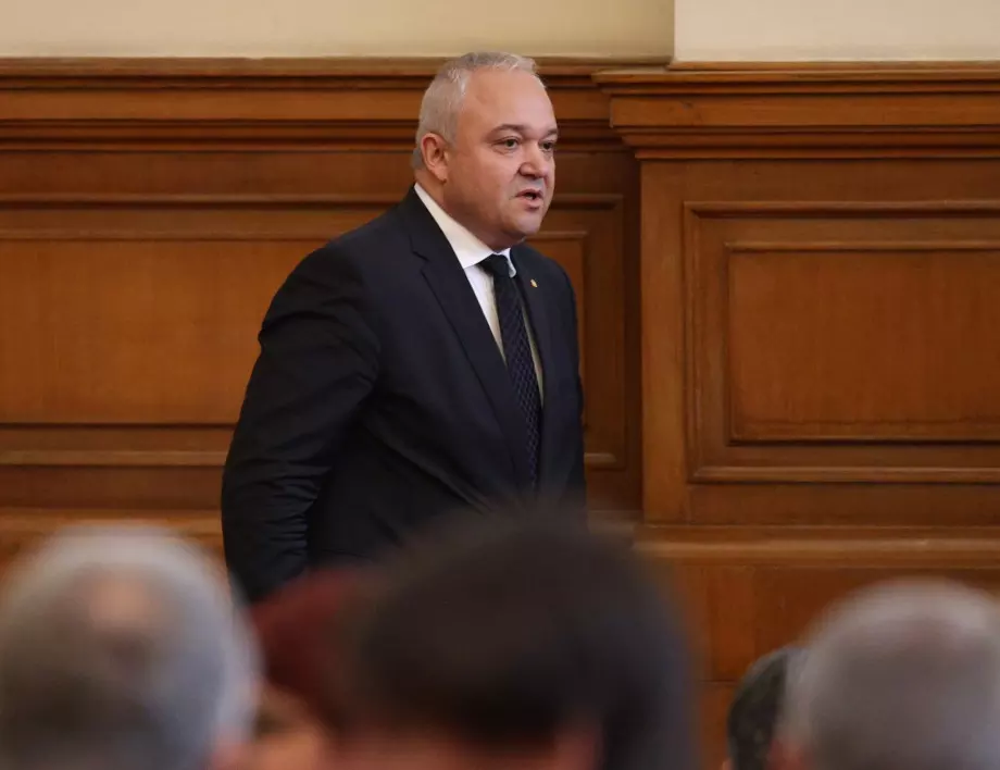 Демерджиев пред депутатите: Прокуратурата държи "на трупчета" знакови дела